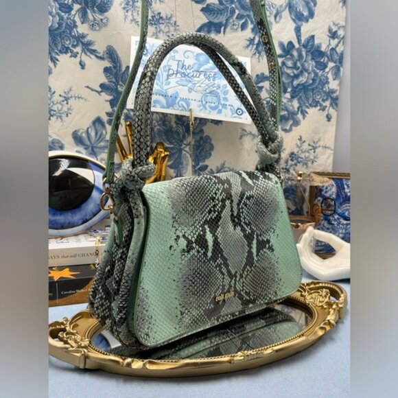 🆕 CULT GAIA 🧿 X BRATZ NWOT Green Snakeskin Flap Purse, Knotted Handle *SAMPLE* - Picture 15 of 15